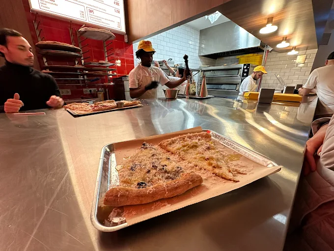 Cocina de Not From Italy Slice Club